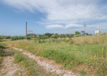 Giardino - Terreno edificabile VIA GIUSEPPE FARINA
1, Siracusa - foto 2