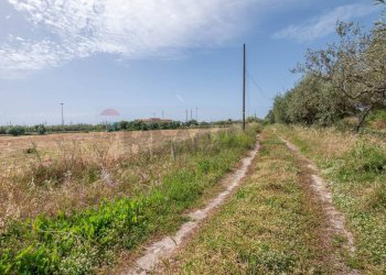 Giardino - Terreno edificabile VIA GIUSEPPE FARINA
1, Siracusa - foto 9
