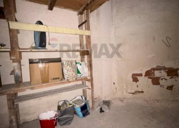 Stanza vuota - Box VIA GROTTA SANTA
 
175, Siracusa - foto 17