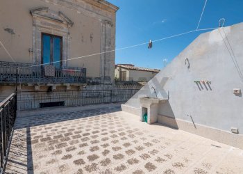 Terrazzo - Independent house via Vittorio Emanuele
 
67, Melilli - photo 23
