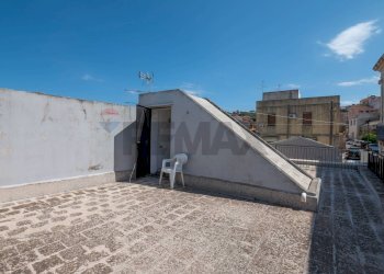 Terrazzo - Independent house via Vittorio Emanuele
 
67, Melilli - photo 24
