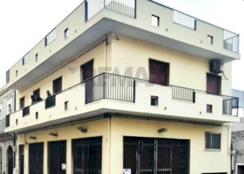 Edificio all\'aperto - Locale Commerciale via Libertà
 
111, Pachino - foto 1