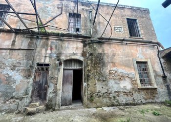 Casa all\'aperto - Ufficio Via Siena
2/4, Avola - foto 9