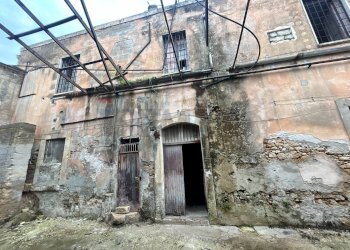 Casa all\'aperto - Ufficio Via Siena
2/4, Avola - foto 10