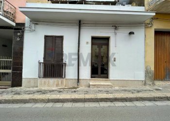 Edificio all\'aperto - Casa indipendente via Marsala
 
93, Pachino - foto 14