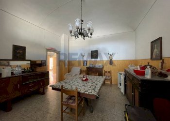 Sala da pranzo - Villa Via Ciro Menotti
 
95, Pachino - foto 23