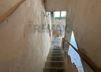 Scale - Villa Via Ciro Menotti
 
95, Pachino - foto 56