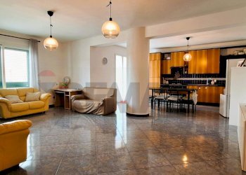 Sala da pranzo - Appartamento viale Ins. R. Errante
 
1, Rosolini - foto 16