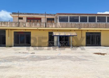 Casa all\'aperto - Locale Commerciale Contrada Cozzo - Viale Paradido
 
snc, Pachino - foto 1