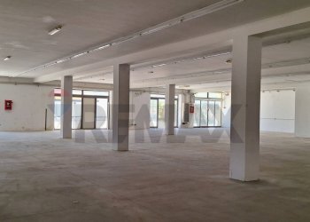 Parcheggio - Locale Commerciale Contrada Cozzo - Viale Paradido
 
snc, Pachino - foto 10