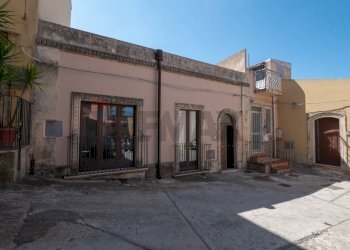 Facciata - Independent house Via Pozzo Crivello
 
20, Melilli - photo 3