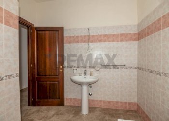 Bagno - Independent house Via Pozzo Crivello
 
20, Melilli - photo 22