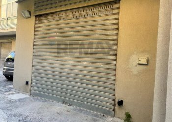 Garage - Appartamento Via Monsignor Giardina
 
15, Melilli - foto 25
