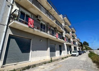 Facciata - Appartamento Via Monsignor Giardina
 
15, Melilli - foto 26