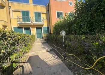 Edificio all\'aperto - Villa a Schiera VIA TARANTO
 
6, Pachino - foto 2