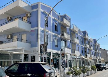 Edificio all\'aperto - Locale Commerciale Viale Sebastiano Fortuna
 
53, Pachino - foto 1