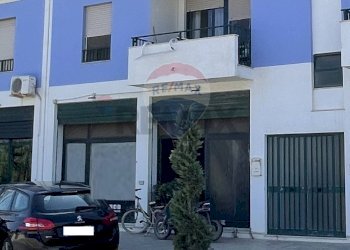 Edificio all\'aperto - Locale Commerciale Viale Sebastiano Fortuna
 
53, Pachino - foto 2