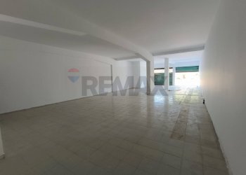 Stanza vuota - Locale Commerciale Viale Sebastiano Fortuna
 
53, Pachino - foto 7