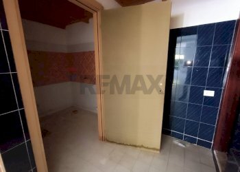 Stanza vuota - Locale Commerciale Viale Sebastiano Fortuna
 
53, Pachino - foto 20