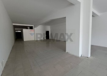 Stanza vuota - Locale Commerciale Viale Sebastiano Fortuna
 
53, Pachino - foto 21