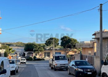 Edificio all\'aperto - Terreno edificabile via Massina
snc, Pachino - foto 2