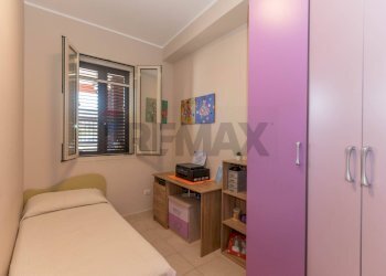 Camera / camera da letto - Appartamento via enna
 
1, Melilli - foto 23