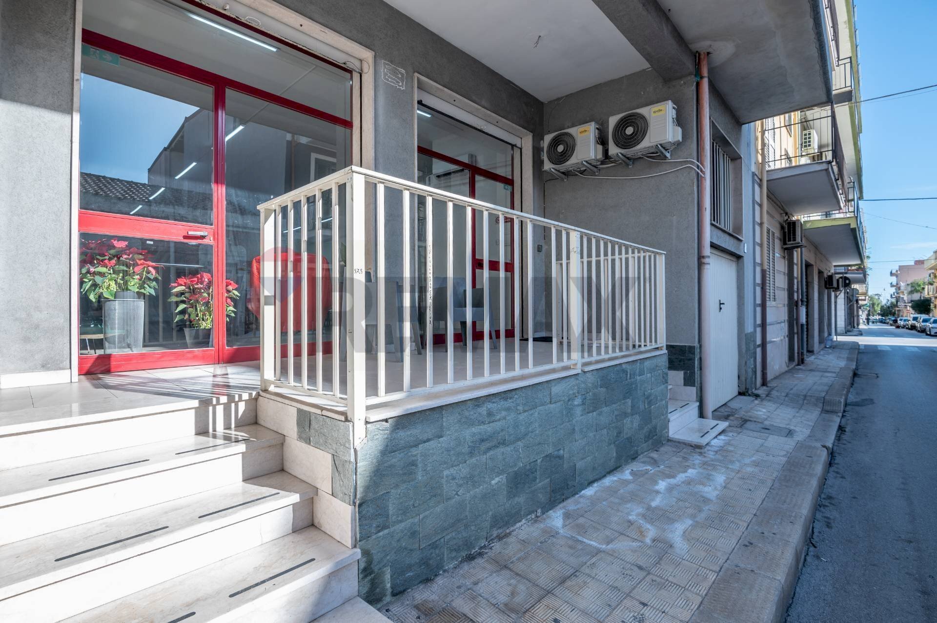 Edificio all\'aperto - Negozio Via Palestro
 
106/108, Priolo Gargallo - foto 2