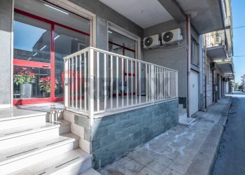 Edificio all\'aperto - Negozio Via Palestro
 
106/108, Priolo Gargallo - foto 2