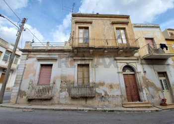 Casa all\'aperto - Casa indipendente Via Guglielmo Tell
 
2, Avola - foto 1