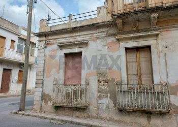 Edificio all\'aperto - Casa indipendente Via Guglielmo Tell
 
2, Avola - foto 2