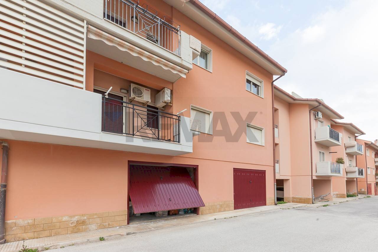 Facciata - Apartment via Guglielmo Marconi
 
snc, Augusta - photo 1