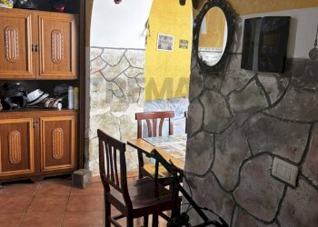 Sala da pranzo - Quadrilocale Via Dante
 
50, Avola - foto 5