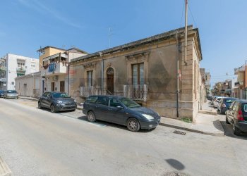 Edificio all\'aperto - Casa indipendente Via dei Platamoni
 
22, Priolo Gargallo - foto 1