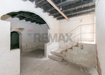 Scale - Casa indipendente Via dei Platamoni
 
22, Priolo Gargallo - foto 35