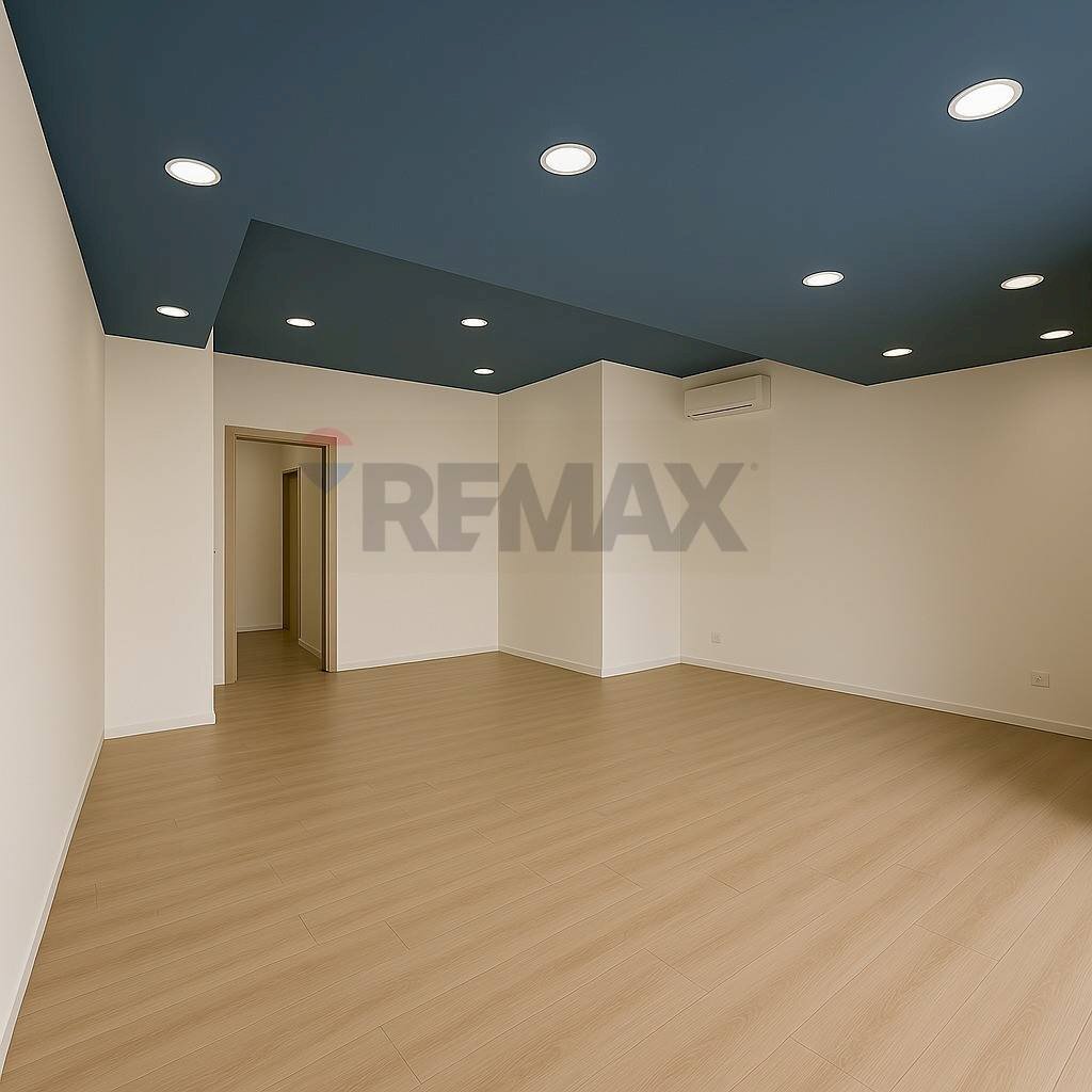 Stanza vuota - Locale Commerciale via dell'angelo custode
 
22/22A, Priolo Gargallo - foto 2