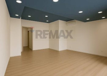 Stanza vuota - Locale Commerciale via dell'angelo custode
 
22/22A, Priolo Gargallo - foto 2