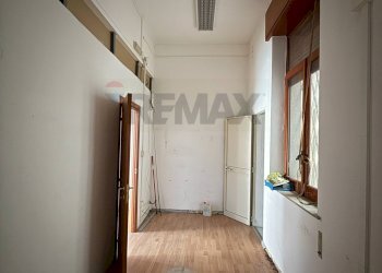 Stanza vuota - Locale Commerciale via dell'angelo custode
 
22/22A, Priolo Gargallo - foto 8