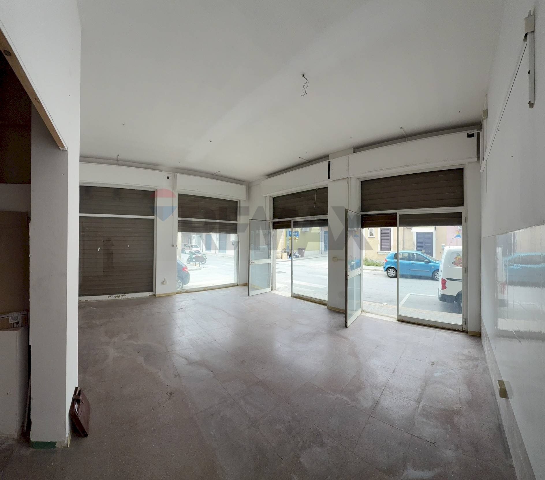 Stanza vuota - Locale Commerciale via dell'angelo custode
 
18/18A, Priolo Gargallo - foto 1