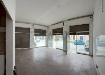 Stanza vuota - Locale Commerciale via dell'angelo custode
 
18/18A, Priolo Gargallo - foto 1