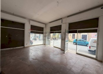 Stanza vuota - Locale Commerciale via dell'angelo custode
 
18/18A, Priolo Gargallo - foto 3