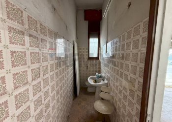 Bagno - Locale Commerciale via dell'angelo custode
 
18/18A, Priolo Gargallo - foto 6