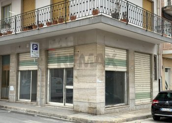 Edificio all\'aperto - Locale Commerciale via dell'angelo custode
 
18/18A, Priolo Gargallo - foto 8