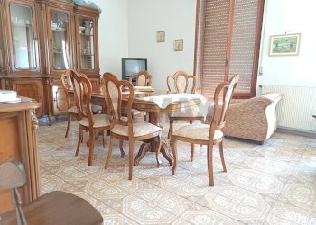 Sala da pranzo - Appartamento Via Antonino Brancati
 
54, Pachino - foto 1