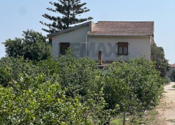 Casa all\'aperto - Villa AGNONE BAGNI, Augusta - foto 1