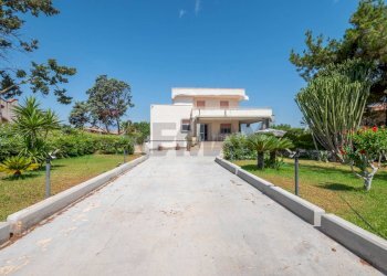 Casa all\'aperto - Villa CONTRADA SAN LORENZO STRADA IV
 
SNC, Noto - foto 1