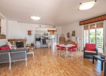 Sala da pranzo - Villa CONTRADA SAN LORENZO STRADA IV
 
SNC, Noto - foto 20