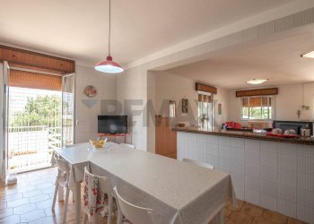 Sala da pranzo - Villa CONTRADA SAN LORENZO STRADA IV
 
SNC, Noto - foto 22