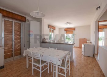 Sala da pranzo - Villa CONTRADA SAN LORENZO STRADA IV
 
SNC, Noto - foto 38