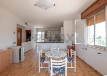 Sala da pranzo - Villa CONTRADA SAN LORENZO STRADA IV
 
SNC, Noto - foto 39