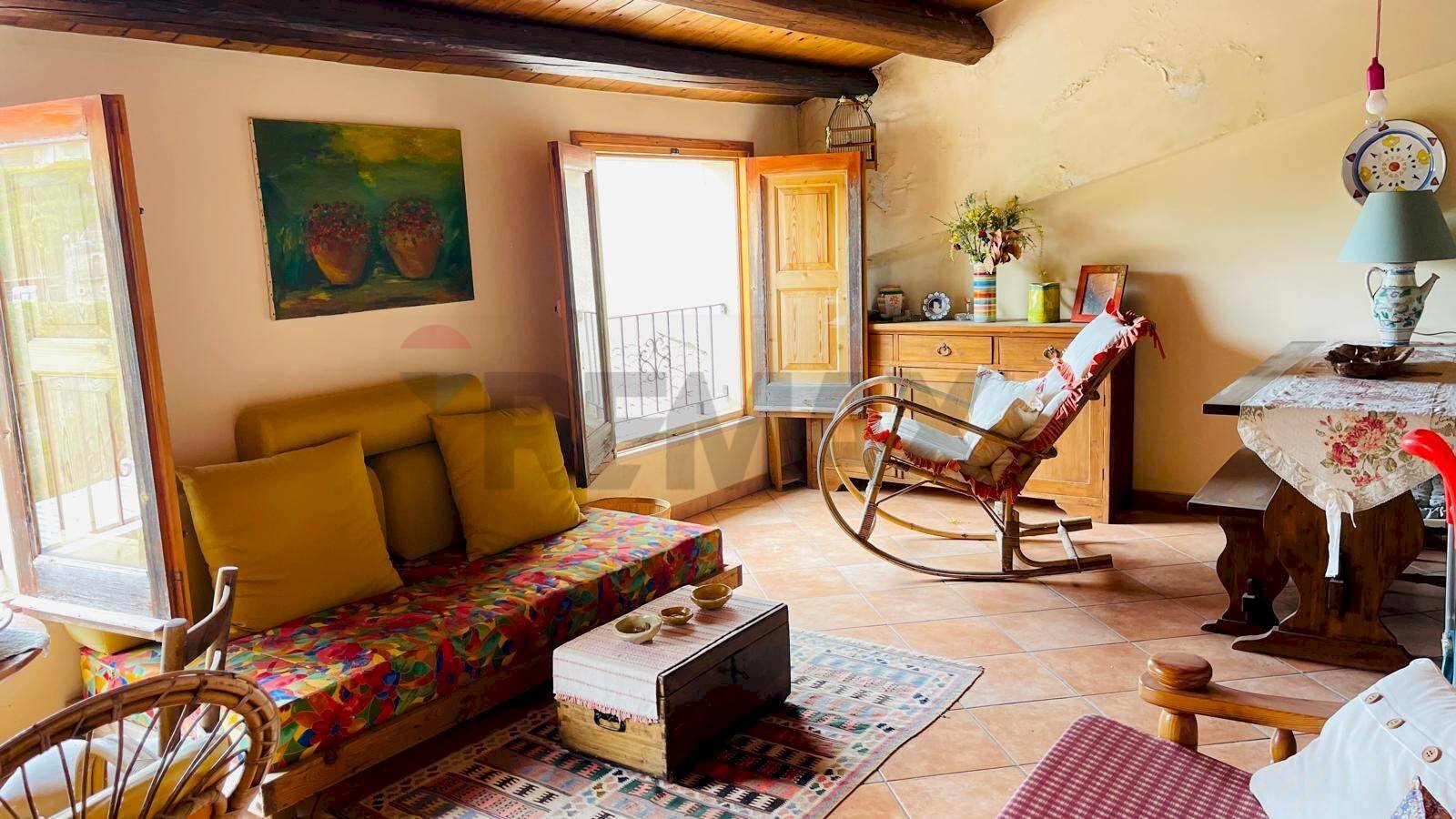 Soggiorno - Independent house via archimede
 
26, Monterosso Almo - photo 2